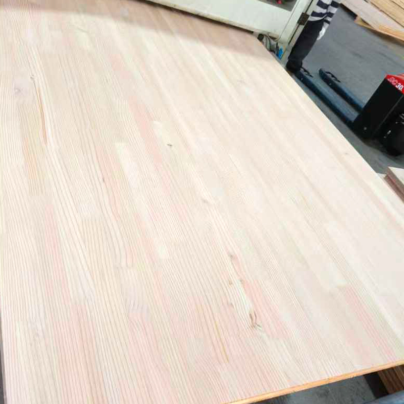 Panouri CLT arhitecturale din Douglas Fir